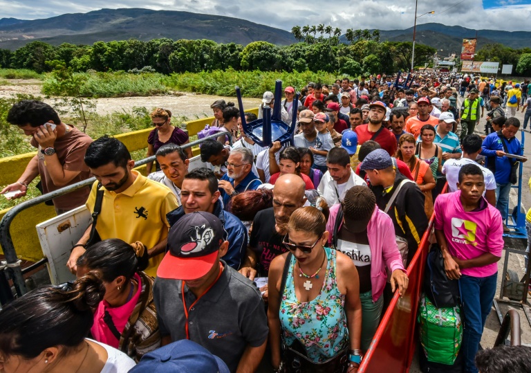 La ONU insta a reconocer el estatus de «refugiados» a la diáspora venezolana.